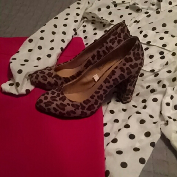merona leopard print heels sz 7