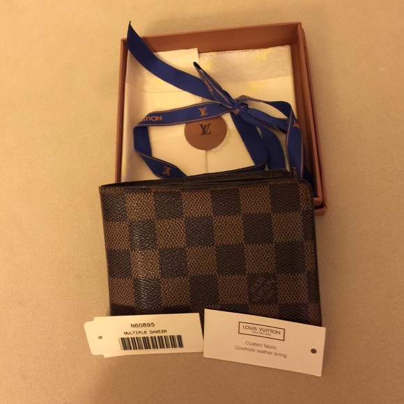 *sold*Authentic Men's wallet: Louis Vuitton