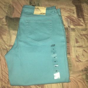 light blue denim capris