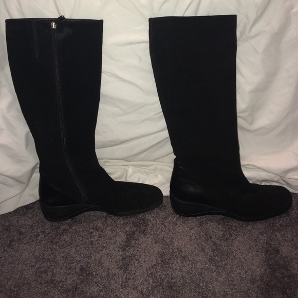 Aquatali by Marvin k