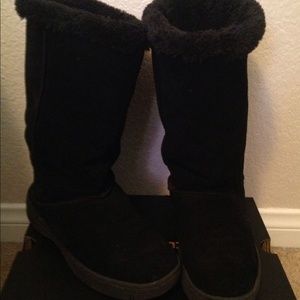 Black Fur Boots