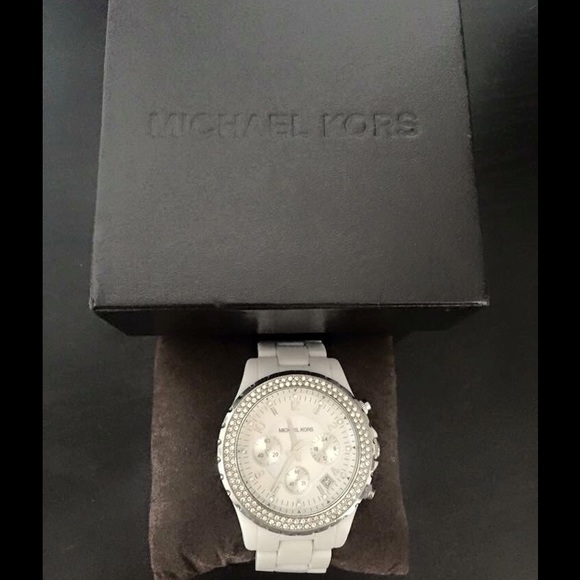 Michael Kors watch - Picture 1 of 2