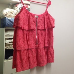 Olsenboye dressy top