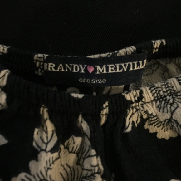 Brandy shorts - Picture 3 of 4