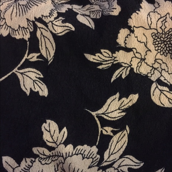 Brandy shorts - Picture 4 of 4