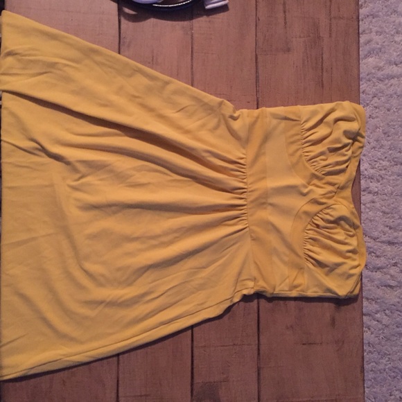 Yellow Susana Monaco strapless dress.