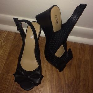 Black Apt. 9 wedges