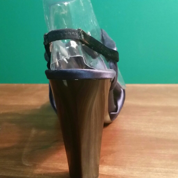 Shoes***Reduced *** - Picture 2 of 3