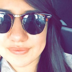 Meet your Posher, Marissa