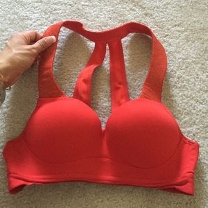 RESERVED32A Victoria's S. bombshell sports bra