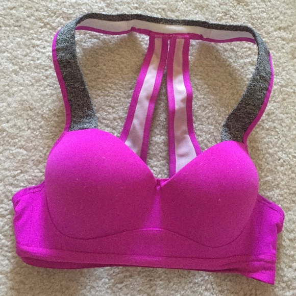 32A Victoria's Secret bombshell sports bra