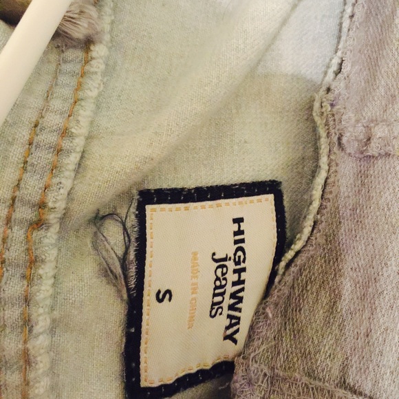 Light jean jacket with zipper and hoodie - Picture 4 of 4