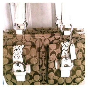 medium size coach purse with dust bag