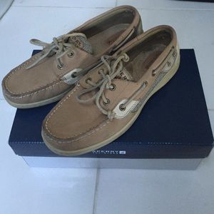 Sperry's (women)