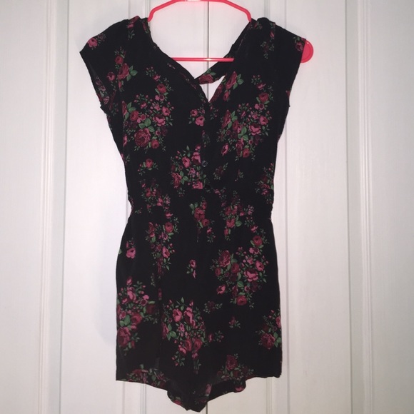 cute  floral romper