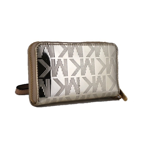 MichaelKors2PaleGoldMirrorMetallicLargeCoin Wallet - Picture 2 of 4