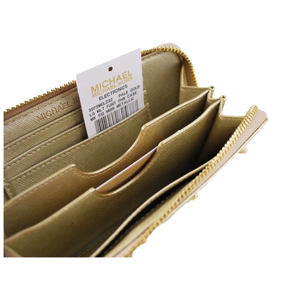 MichaelKors2PaleGoldMirrorMetallicLargeCoin Wallet - Picture 4 of 4