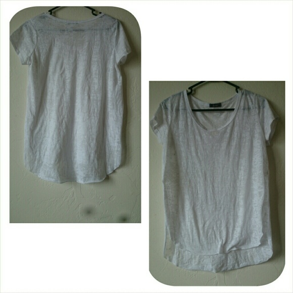 White tee with side slit