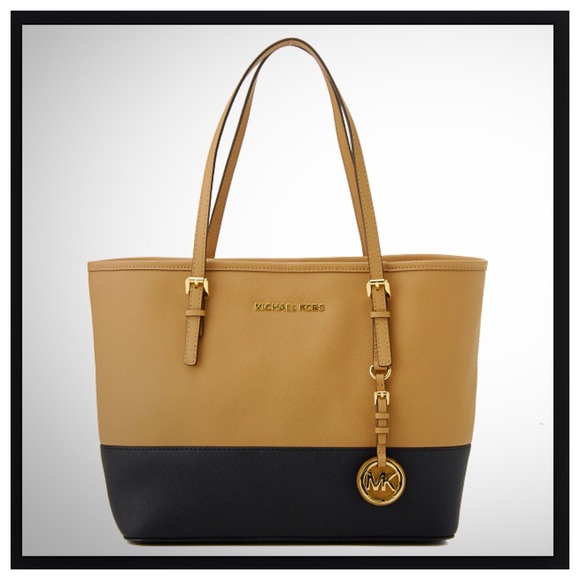 Michael Kors Handbags - Michael Kors Jet Set Travel Tote