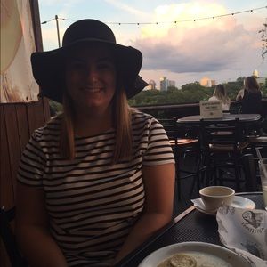 Meet your Posher, Stephanie