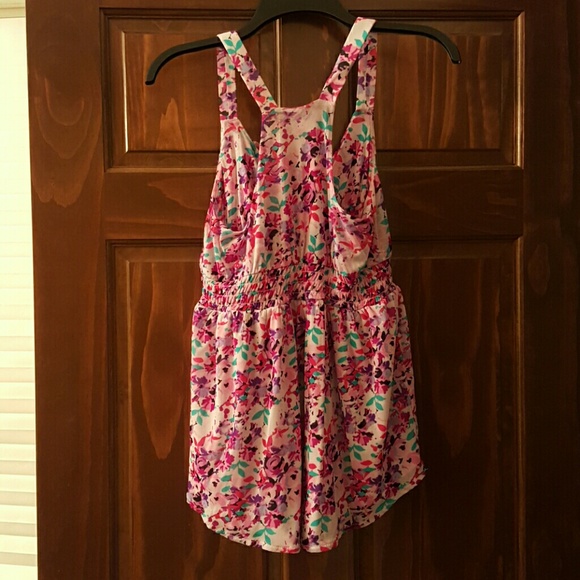 Express Tank Top - Picture 3 of 3