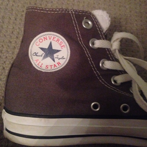 Converse - Picture 2 of 2