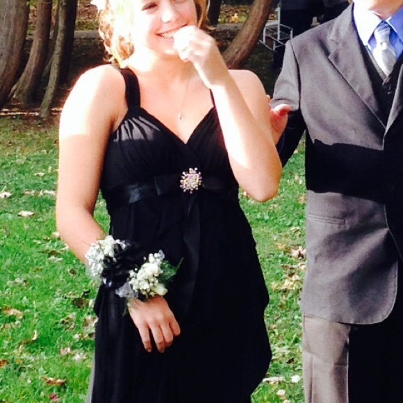 Homecoming dress - Picture 2 of 2