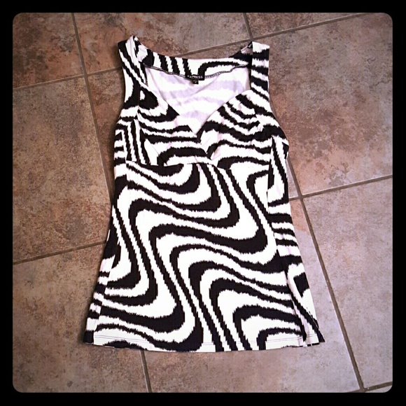 Black & white tank top