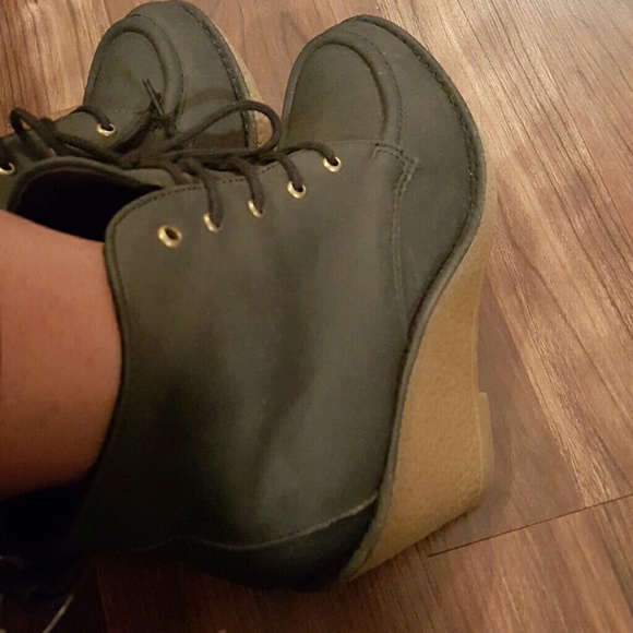 Black and Tan Old Navy Booties