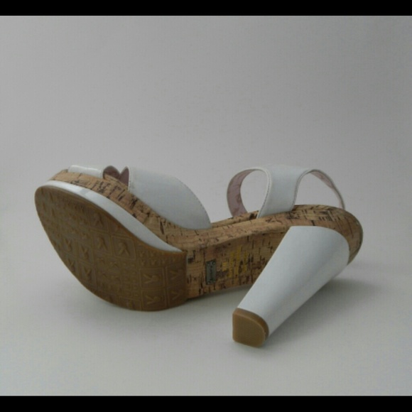 White Wedge heels - Picture 3 of 4