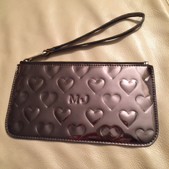 Marc Jacobs Handbags - Marc Jacobs Gunmetal Mirrored Heart Wristlet