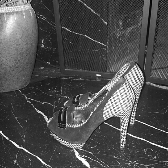 Houndstooth Bakers High Heels