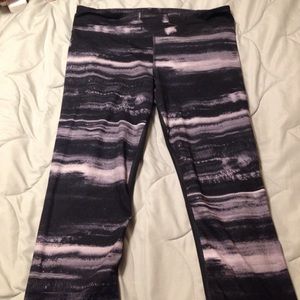 Under Armour crop leggings