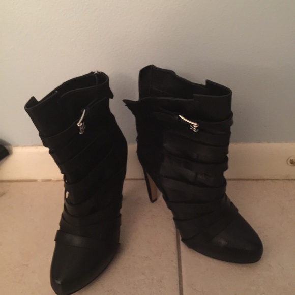 Black healed boots