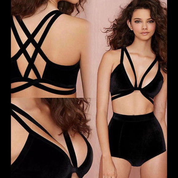 Black bralette. Non padded