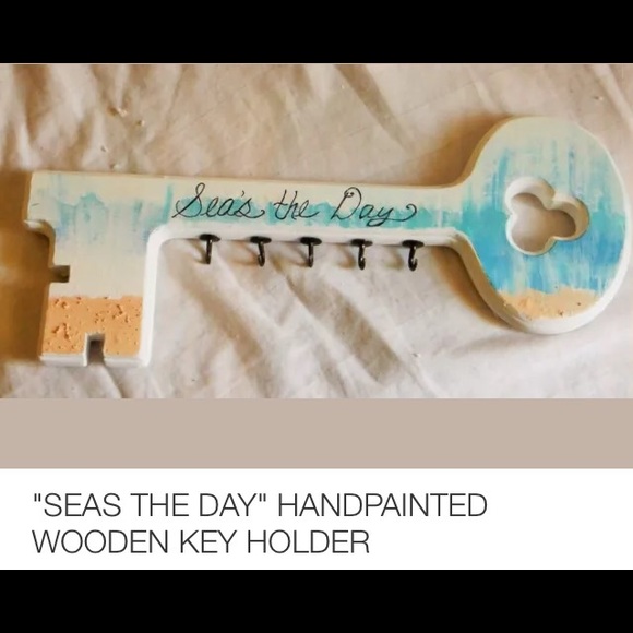 SEAS the DAY refurbished wood key holder