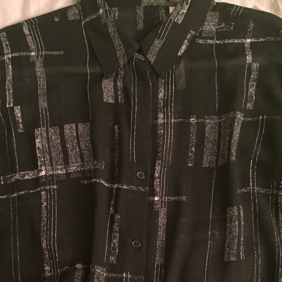 Cropped Blouse - Picture 2 of 3