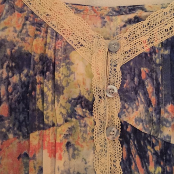 Spaghetti strap nice tank - Picture 2 of 3