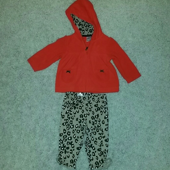 Carter's infant size 6 month outfit