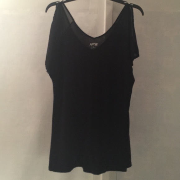 APT 9 Slit Short Sleeve Top