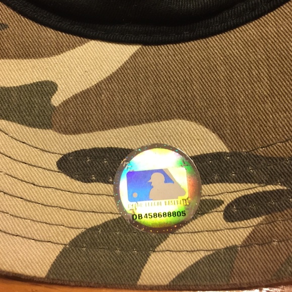 Sox hat - Picture 3 of 3