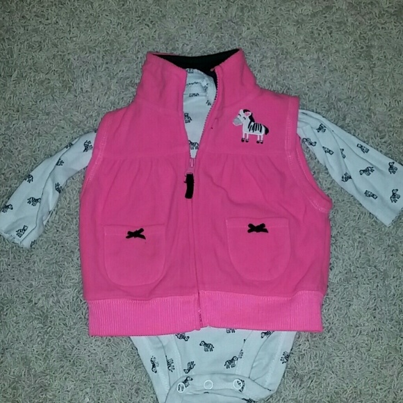 Carter's infant size 6 month bodysuit & vest