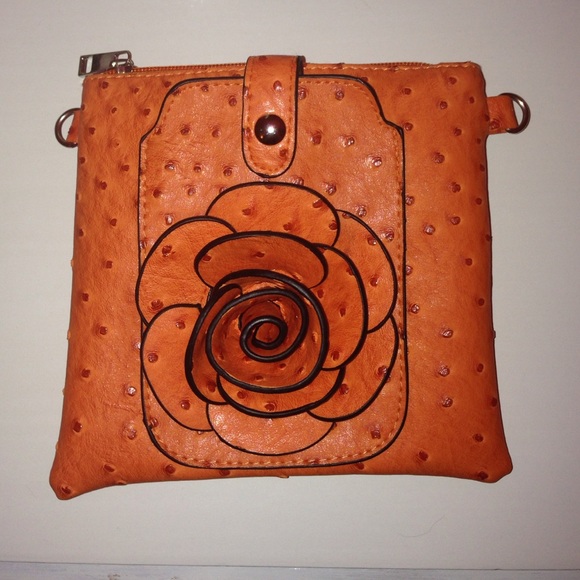 Orange faux ostrich leather purse!☀️