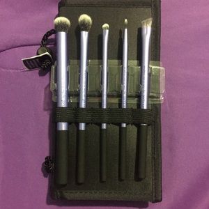 New real techniques brushes