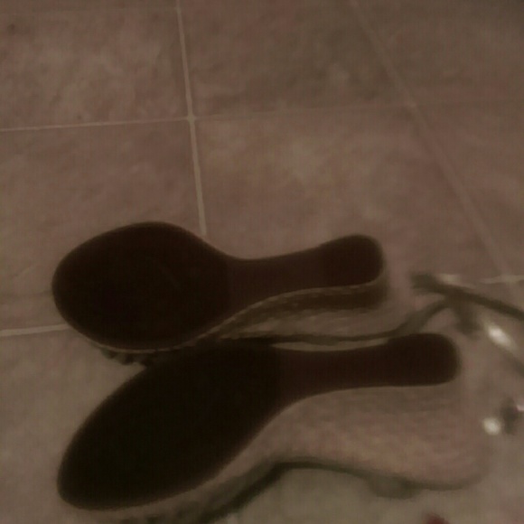 Naturalizer - Picture 2 of 3