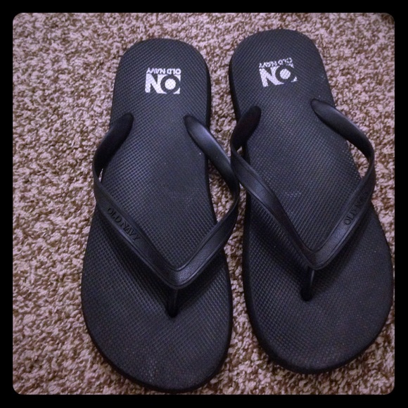 Men's old navy flip flops