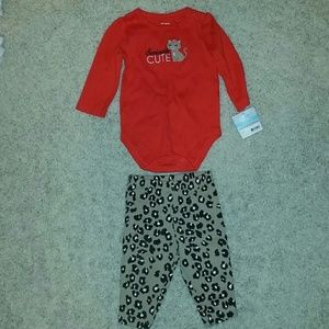 Carter's size 6 month infant outfit