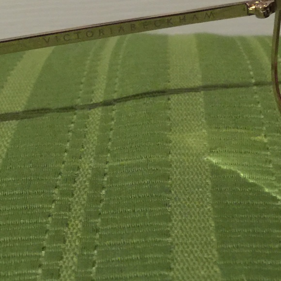 Barely worn Victoria Beckham Sunglasses! - Picture 3 of 3