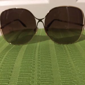 Barely worn Victoria Beckham Sunglasses!