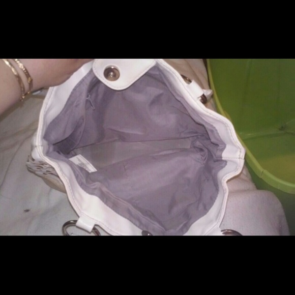 Purse - Picture 2 of 3